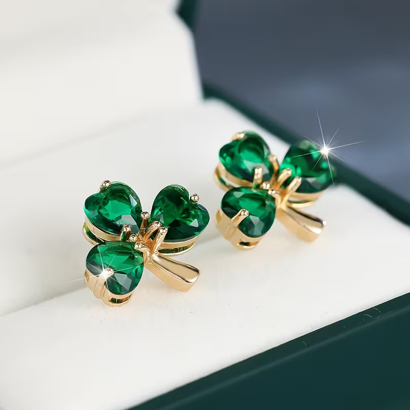 Kolczyki z czterolistną koniczyną