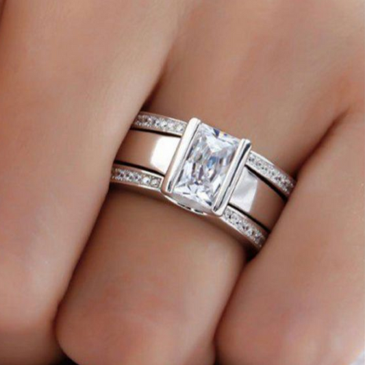 Pierścionek z inkrustowanym szkłem w stylu vintage