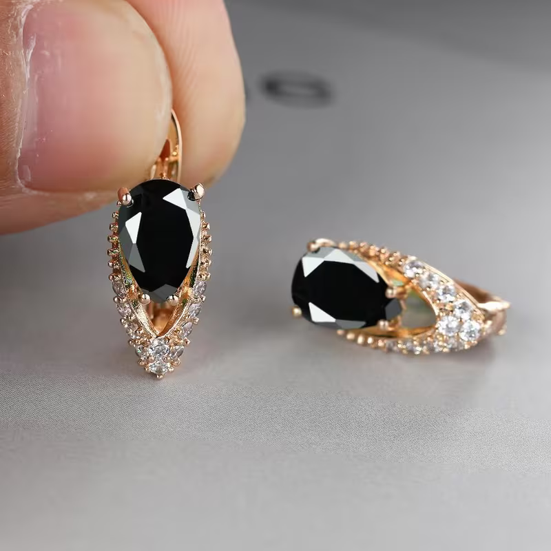 Kolczyki w kształcie kropli