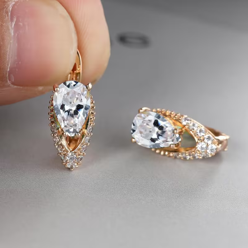 Kolczyki w kształcie kropli