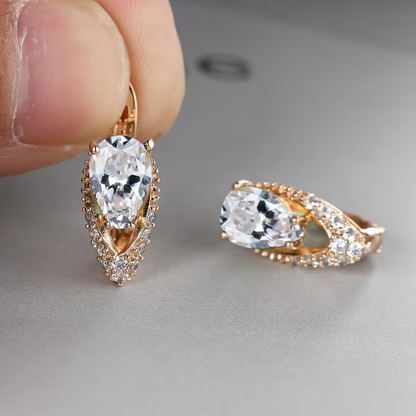 Kolczyki w kształcie kropli