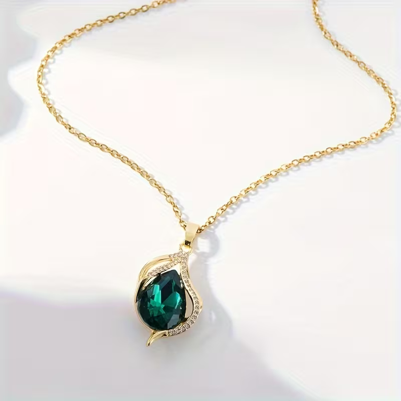 Naszyjnik z falą szmaragdową